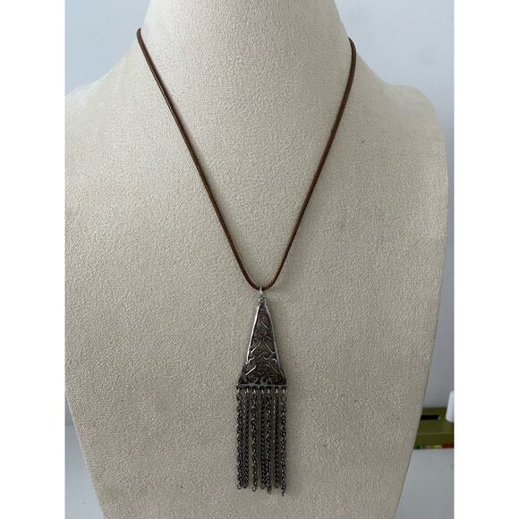 Triangle pendant necklace - Picture 1 of 5